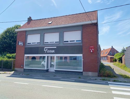                                         Bien commercial avec habitation à vendre à Aalbeke, € 220.000
