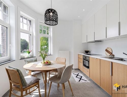                                         Duplex à vendre à Mortsel, € 260.000
