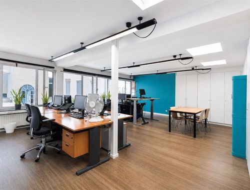                                         Bureaux à louer à Antwerpen, € 2.250
