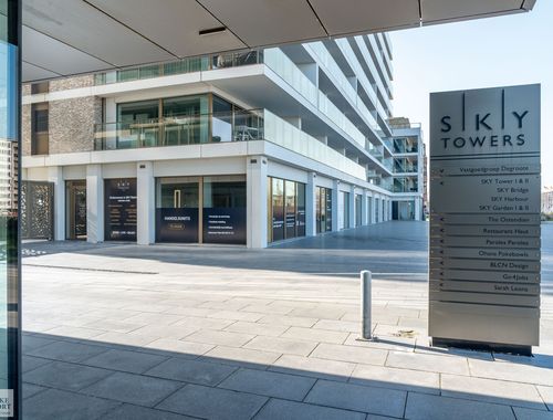                                         Handelsgelijkvloers te huur in Oostende, € 1.570
