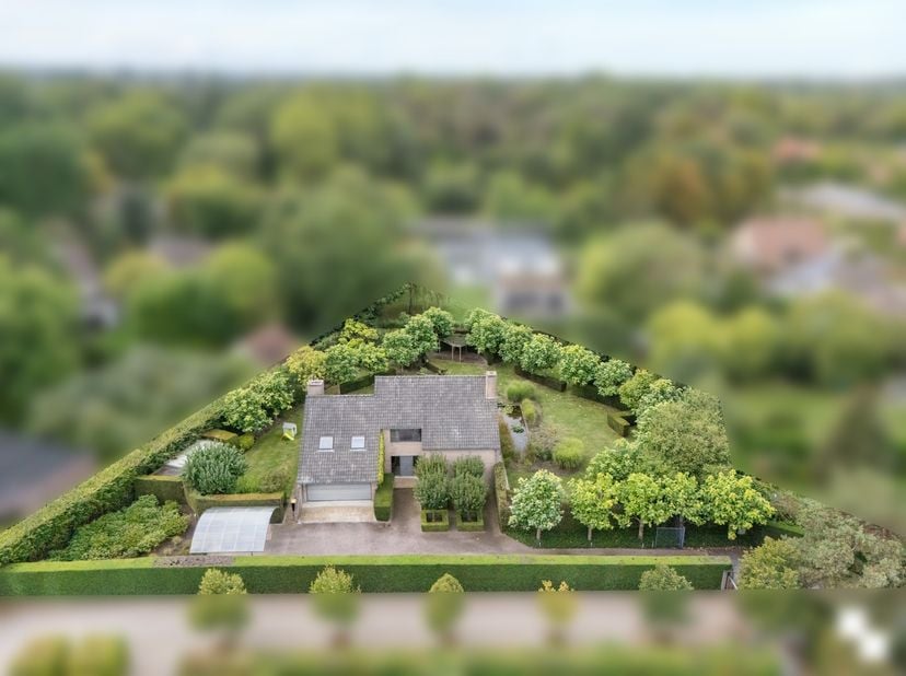 Maison à vendre à Hazelaarstraat 63,
                    8870 Izegem
