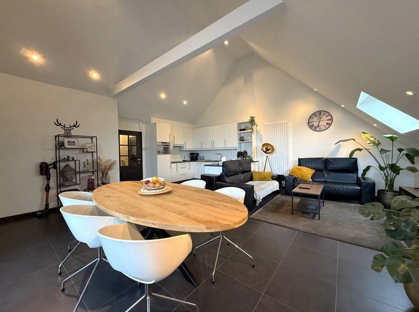 Appartement à louer
                    à 2440 Geel
