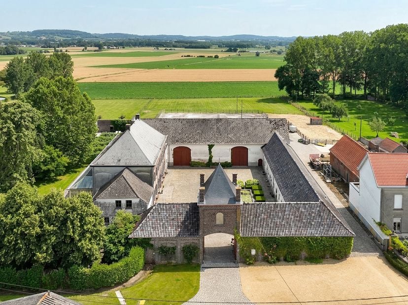 Huis te koop in ,
                    7910 Arc-Ainières