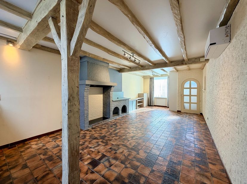 Huis te huur in Mandellaan 323,
                    8800 Roeselare
