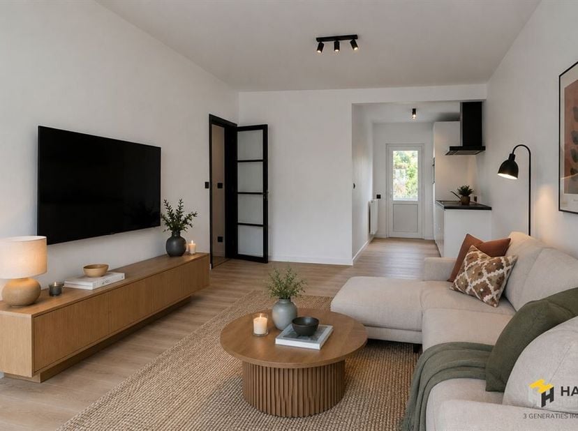 Cet appartement prêt à l'emploi est situé dans un quartier agréable près du parc Te Boelaer. Grâce à la proximité de la gare de Berchem, de nombreuses