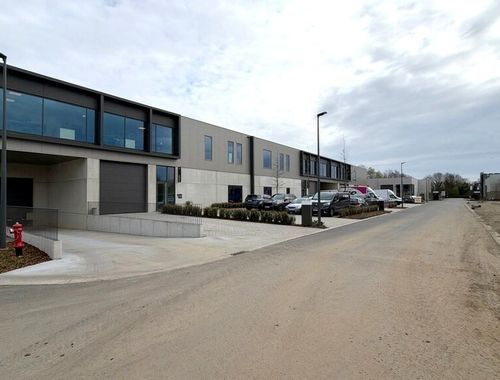                                         Bedrijfsgebouw te koop in Bornem, € 368.700
