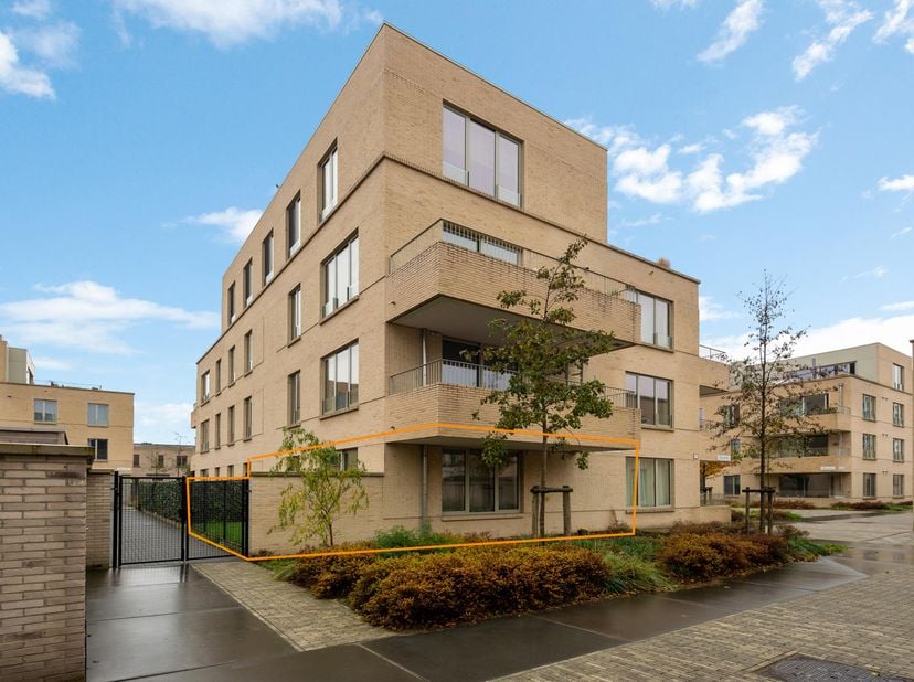 Appartement te huur in Hugo Schiltzplein 12 bus 002,
                    2050 Antwerpen