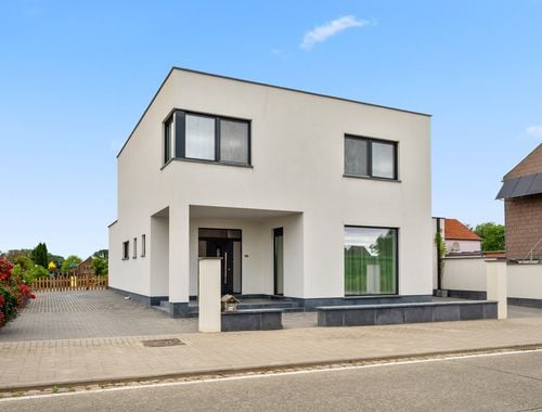                                         Woning te koop in Oorbeek, € 850.000
