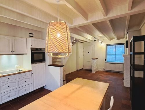                                         Maison à louer à Brugge, € 945
