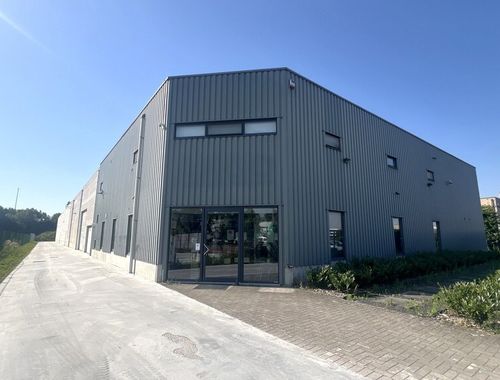                                         Bedrijfsgebouw te huur in Lokeren, € 6.950
