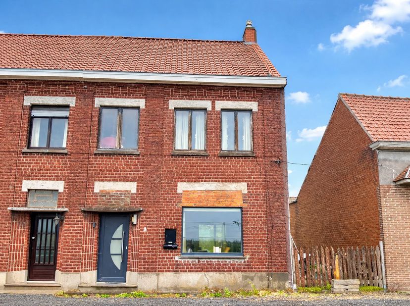 Huis te koop in Sterhoek 8,
                    8570 Anzegem
