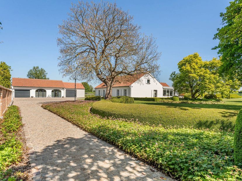 Huis te koop in Aarschotsesteenweg 371,
                    3300 Tienen