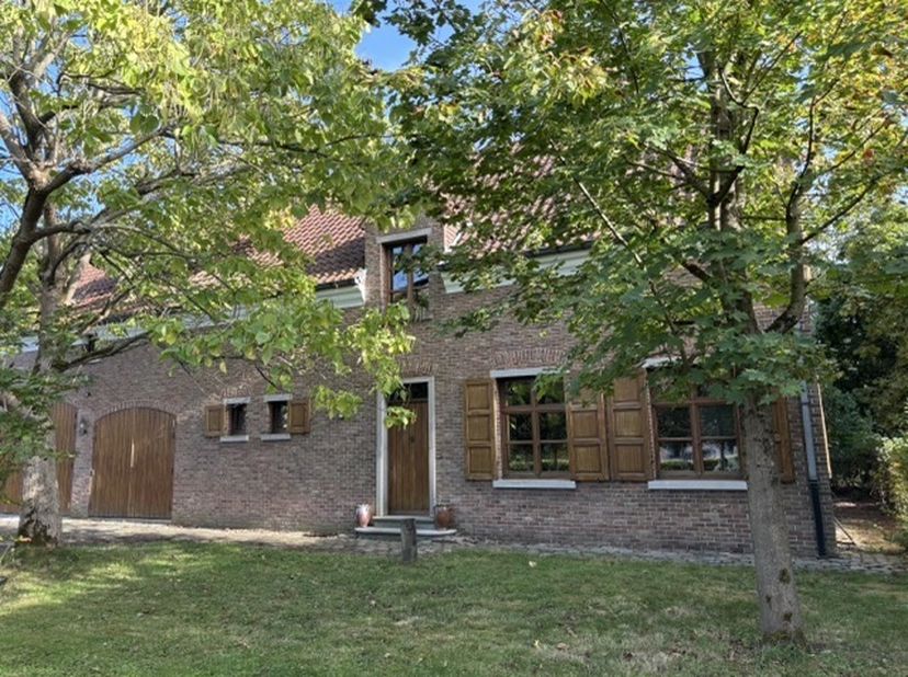 Huis te koop in Mechelbaan 155,
                    2500 Koningshooikt