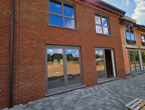                                        Maison à vendre à Moustier-sur-Sambre, € 313.471
