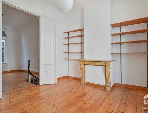                                         Appartement te koop in Elsene, € 350.000
