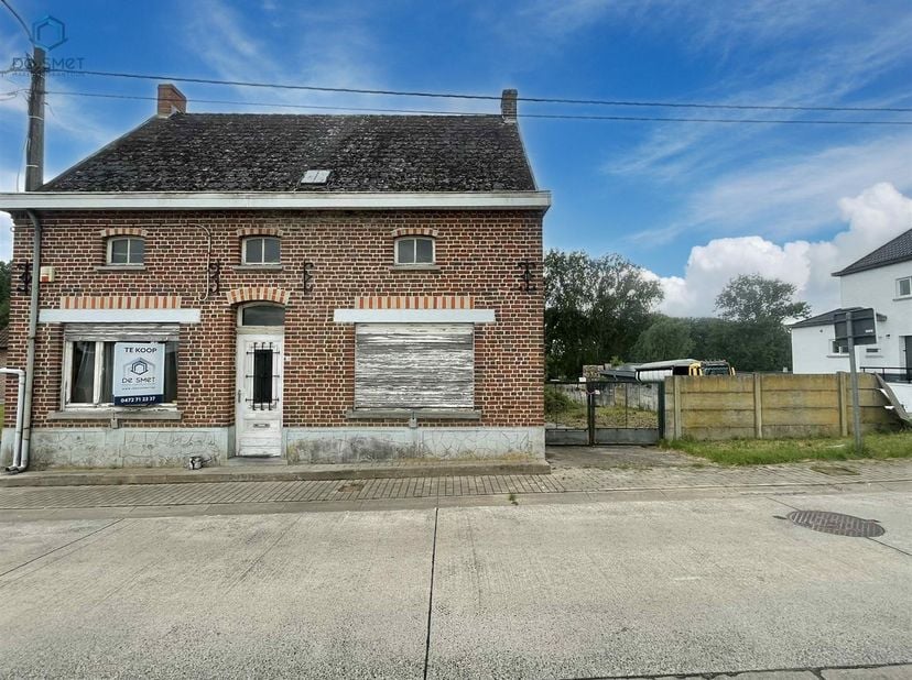 PROJECT VOOR OPEN BEBOUWING TE SMEEREBBE<br />
<br />
Projectgrond voor open bebouwing . <br />
<br />
Renovatieproject. <br />
<br />
Voor inli