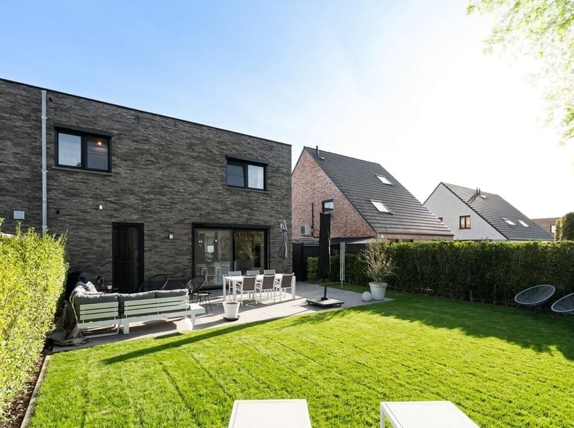 Huis te koop in Bloemkoolstraat 14,
                    8800 Roeselare