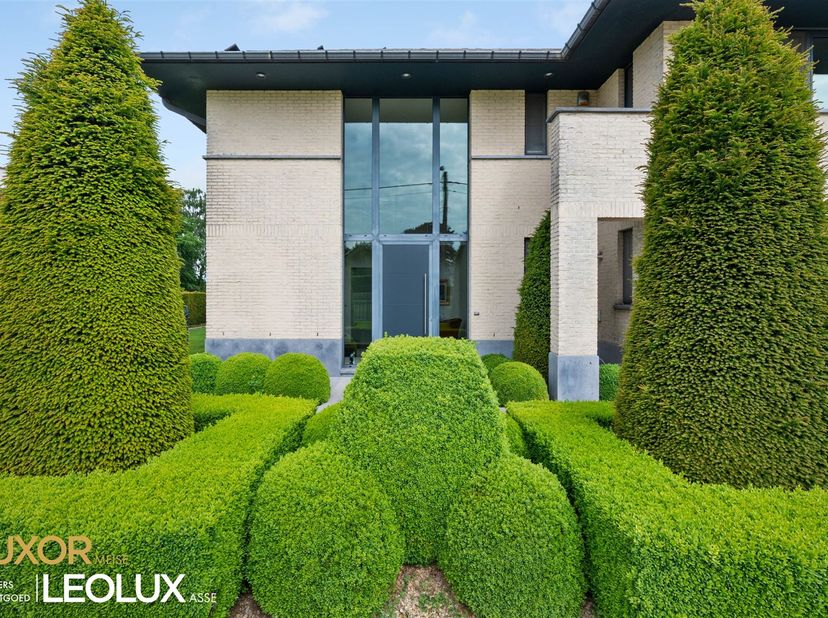 Immo Leolux propose cette maison familiale moderne et spacieuse à Meise. Idéale pour ceux qui recherchent le confort, le style et une vie économe en é