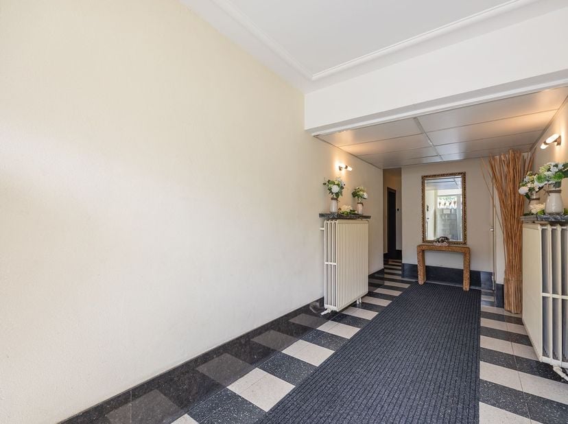 GERIEFLIJK APPARTEMENT MET TWEE SLAAPKAMERS AAN DE RAND VAN ANTWERPEN<br />
<br />
Dit aantrekkelijke appartement van 85 vierkante meter bevindt zic