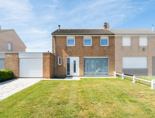                                         Woning te koop in Zedelgem, € 335.000
