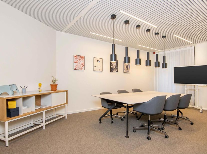 Boek een serviced office voor vier personen, dan regelen wij de rest.De werkplek Justitiepaleis is gelegen in het zuidelijke gedeelte van Brussel en b