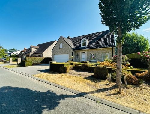                                         Maison unifamiliale à louer à Oostkamp, € 1.300
