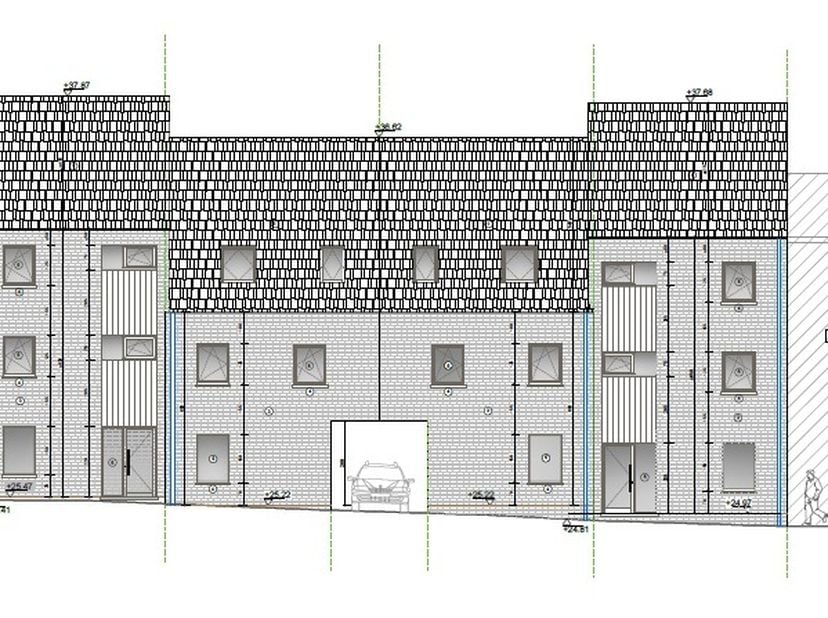 Voor meer info of een bezoek, bel 054 69 39 39 - Vergund bouwproject voor vier rijwoningen met zes parkeerplaatsen en zicht op de Dender. Een absolute