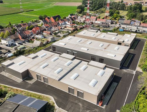                                         Bedrijfsgebouw te koop in Wevelgem, € 371.426,25
