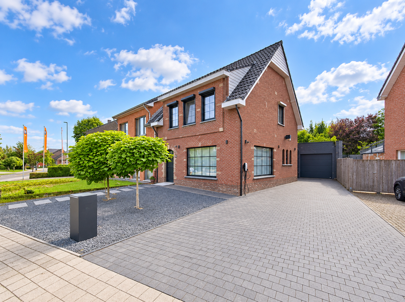 Huis te koop in De Bremt 16,
                    2300 Turnhout