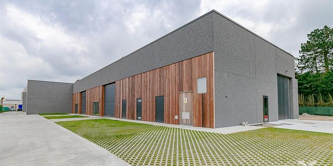 Bedrijfsvastgoed te huur in Bruggestraat 110 bus A, 8480 Eernegem