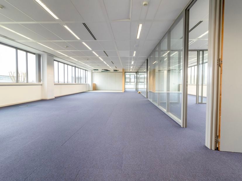 Bien professionnel à louer à Boulevard bauduin 1er 25,
                    1348 Louvain-la-Neuve