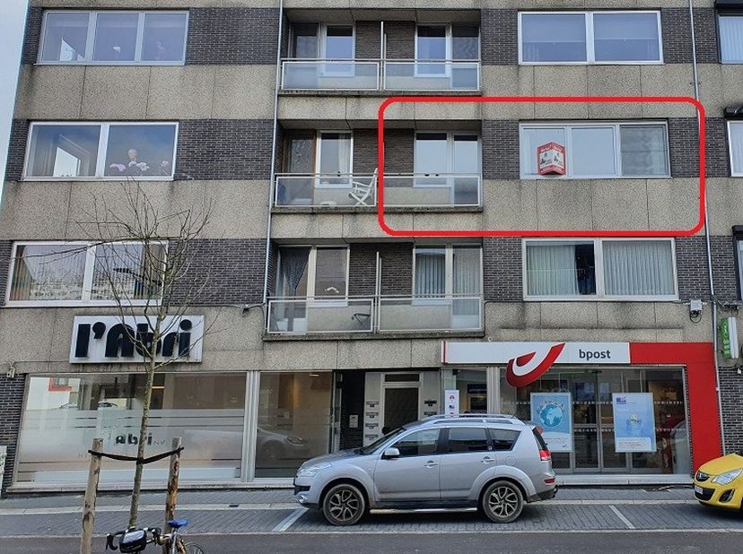 Voor een afspraak bel Kim 0473 72 33 62.<br />
<br />
Energiezuinig en zeer goed onderhouden appartement met 2 slaapkamers gelegen op de tweede verdie