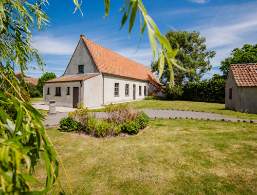                                         Hoeve te koop in Poesele, € 405.000
