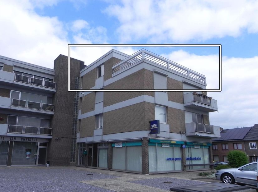 Mooi appartement met 1 slaapkamer. Zonnig terras (70m²) met verzicht! Het appartement ligt op de 3de verdieping - lift vanaf de kelder tot het apparte
