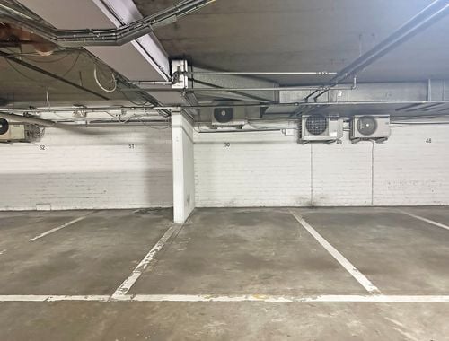                                         Place de stationnement à louer à Antwerpen, € 125
