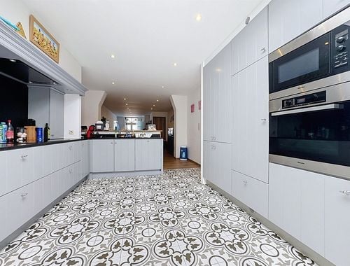                                         Maison unifamiliale à vendre à La Bouverie, € 205.000
