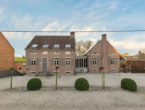                                         Handelspand met woonst te koop in Gooik, € 1.350.000
