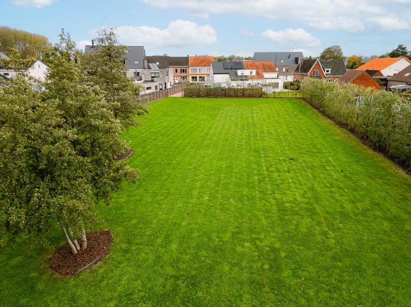 Uniek Villaperceel van 3.100 m² te Kleit (Maldegem) – Privacy, Ruimte &amp;amp; Topligging!<br />
Ontdek dit uitzonderlijke perceel bouwgrond van maar lie