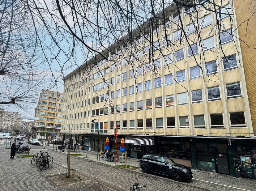 IXELLES – Quartier Flagey | Bureaux de 134 m² – Disponibles immédiatement.<br />
Idéalement situés à Ixelles, à proximité immédiate de la place Flagey