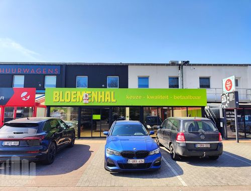                                         Bien commercial à louer à Brugge, € 2.900
