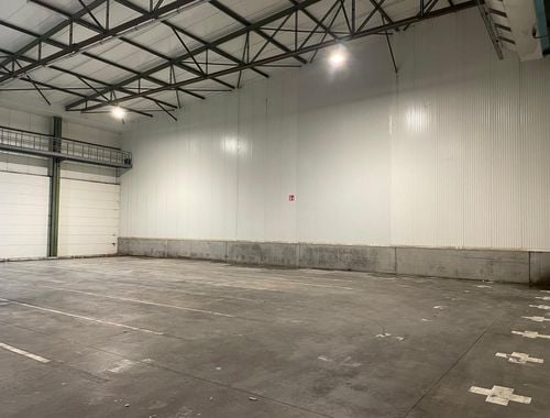                                         Magazijn zonder bureel te huur in Deinze, € 5.000
