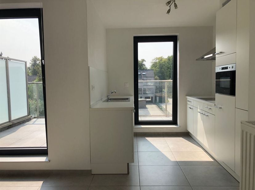 Appartement récent de 2 chambres à coucher avec terrasse à Leopoldsburg<br />
Situation<br />
Situé au centre de Leopoldsburg, Koningsstraat 34/3, à q