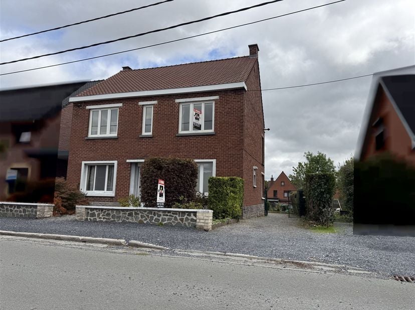 Huis te koop in Rue des Déportés 24,
                    7641 Bruyelle