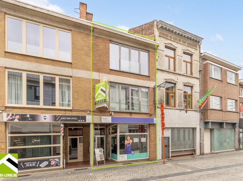 Bekijk dit appartement rechtstreeks op de site van Immo Leroi: https://www.immo-leroi.be/pand/kopen-appartement-tongeren/7625602<br />
<br />
In de He
