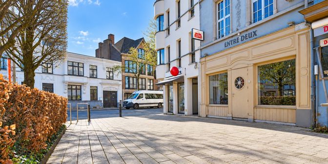 Bedrijfsvastgoed te koop in Ledeganckplein 1.. bus ., 9900 Eeklo