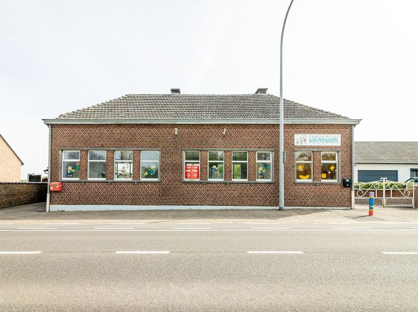Bedrijfsvastgoed te koop in Tongersesteenweg 340,
                    3720 Kortessem