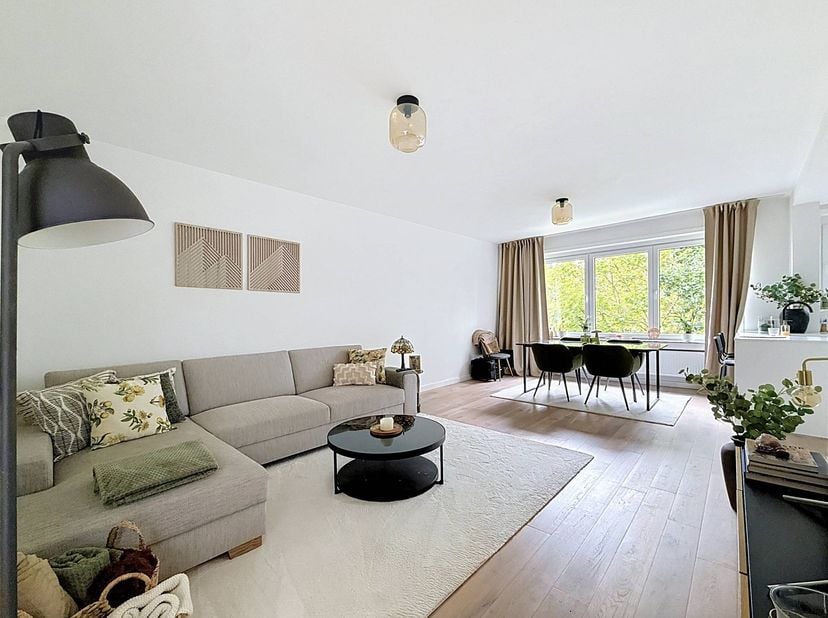 Appartement te huur in Laarsebaan 331 bus 301,
                    2170 Merksem