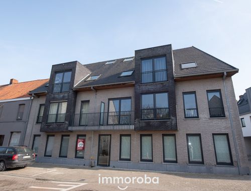                                         Gelijkvloers app. te huur in Waregem, € 745
