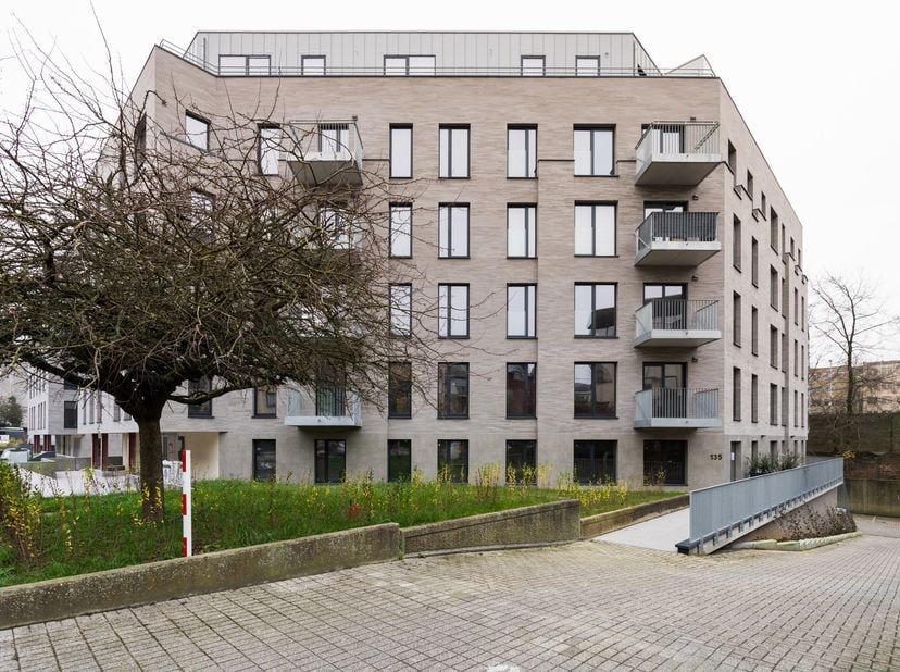 !!! ACTION SPECIALE : 1 PARKING OFFERT à l'achat d'un penthouse !!! EVERE, idéalement situé aux portes de la capitale (à proximité du Quartier europée