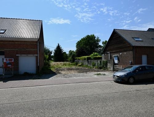                                         Bouwgrond te koop in Nijlen, € 165.000

